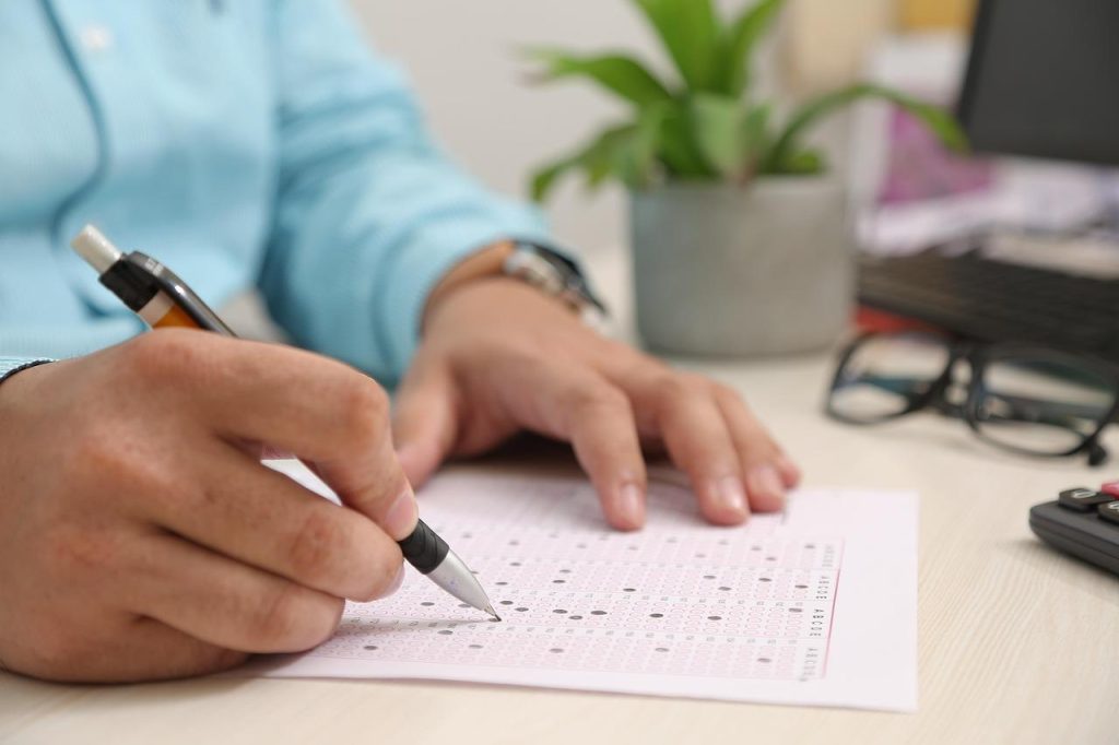 Selectietest voor kandidaatbeoordeling - cv en gesprek aangevuld met wetenschappelijk onderbouwde test